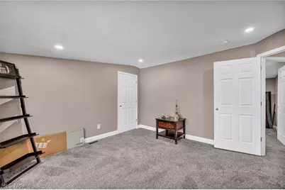8689 Stearns Road, Olmsted Twp, OH 44138 - Photo 33