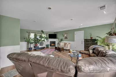 8689 Stearns Road, Olmsted Twp, OH 44138 - Photo 15