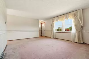 8285 Southwood Dr NW, North Canton, OH 44720 - Photo 9