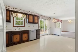 8285 Southwood Dr NW, North Canton, OH 44720 - Photo 19