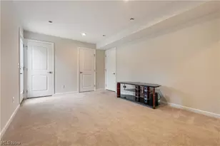 342 E Reno Dr, Louisville, OH 44641 - Photo 33