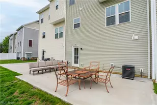342 E Reno Dr, Louisville, OH 44641 - Photo 5