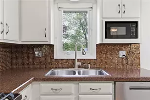 33276 Tallyho Dr, Solon, OH 44139 - Photo 9
