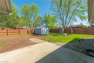 404 Oaknoll Dr, Amherst, OH 44001 - Photo 41