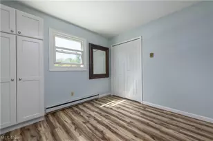 404 Oaknoll Dr, Amherst, OH 44001 - Photo 23