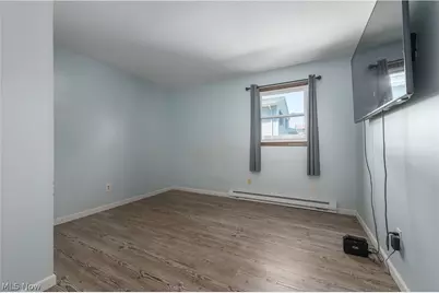 404 Oaknoll Drive, Amherst, OH 44001 - Photo 17