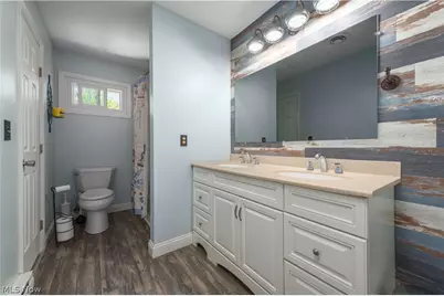 404 Oaknoll Drive, Amherst, OH 44001 - Photo 31