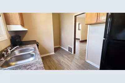 147 Brighton Drive, Akron, OH 44301 - Photo 7