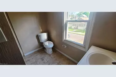 147 Brighton Drive, Akron, OH 44301 - Photo 13