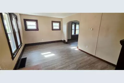 147 Brighton Drive, Akron, OH 44301 - Photo 3