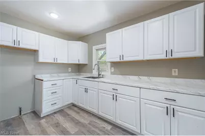 12506 Matherson Avenue, Loveland, OH 44135 - Photo 11