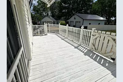 696 E Ohio Avenue, Sebring, OH 44672 - Photo 9