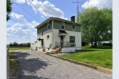 696 E Ohio Avenue, Sebring, OH 44672 - Photo 1