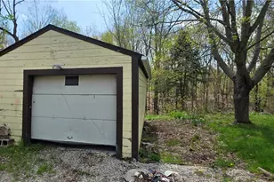 201 Water St, Wadsworth, OH 44281 - Photo 3