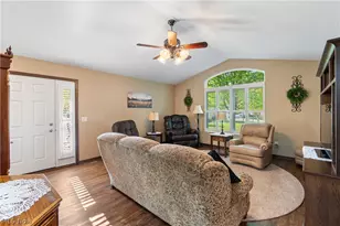 257 Woodbury Cir, Dalton, OH 44618 - Photo 7