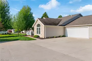 257 Woodbury Cir, Dalton, OH 44618 - Photo 31