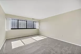 12550 Lake Ave, Oakwood, OH 44107 - Photo 17