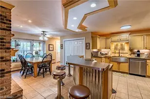 8803 Evergreen Dr, Mentor, OH 44060 - Photo 13