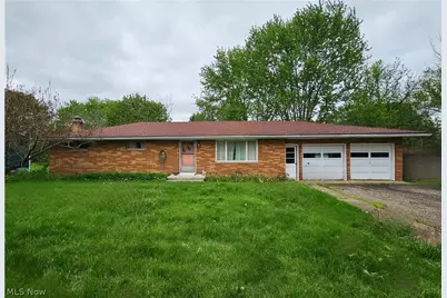 13681 Kaufman Avenue NW, Hartville, OH 44632 - Photo 1