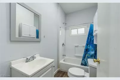 5678 Hamlet Avenue, Loveland, OH 44127 - Photo 9