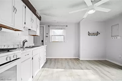 921 Euclid Avenue, Lorain, OH 44052 - Photo 9