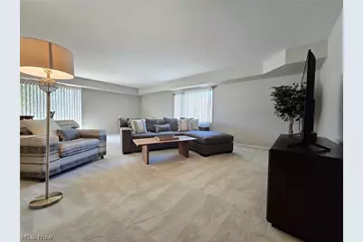 12500 Edgewater Drive #202, Oakwood, OH 44107 - Photo 9