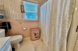802 28th St, Vienna, WV 26105 - Photo 17