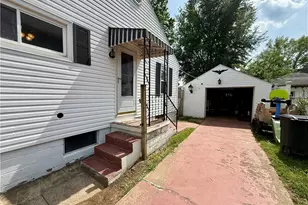 802 28th St, Vienna, WV 26105 - Photo 3
