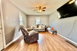 802 28th St, Vienna, WV 26105 - Photo 7