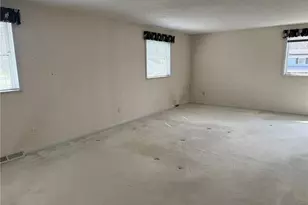 26958 Hyannis Port Dr, North Olmsted, OH 44070 - Photo 13