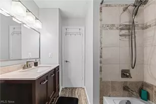 331 Elmwood Ave, Barberton, OH 44203 - Photo 23