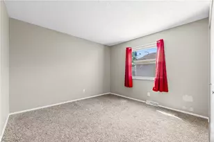331 Elmwood Ave, Barberton, OH 44203 - Photo 29