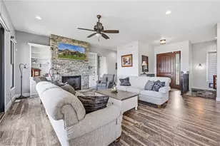 147 Heron Bay Dr, Poland, OH 44514 - Photo 7