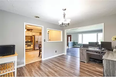 8585 Carmichael Drive, Chesterland, OH 44026 - Photo 5