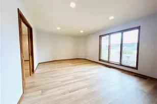 33037 Pebblebrook Dr, North Ridgeville, OH 44039 - Photo 15