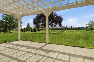 33037 Pebblebrook Dr, North Ridgeville, OH 44039 - Photo 41
