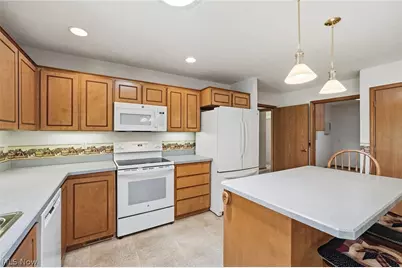 33037 Pebblebrook Drive, North Ridgeville, OH 44039 - Photo 15