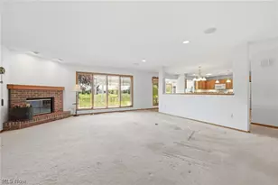 33037 Pebblebrook Dr, North Ridgeville, OH 44039 - Photo 9