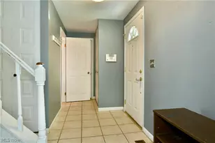 1323 Cedarwood Dr, Mineral Ridge, OH 44440 - Photo 7