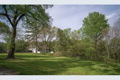 497 Moravian Trail, Uhrichsville, OH 44683 - Photo 11