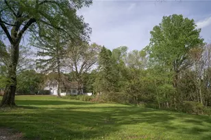 497 Moravian Trail, Uhrichsville, OH 44683 - Photo 11