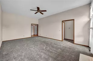 134 Stonehedge Dr, Elyria, OH 44035 - Photo 9