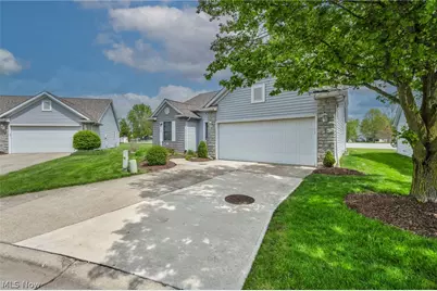 134 Stonehedge Drive, Elyria, OH 44035 - Photo 3