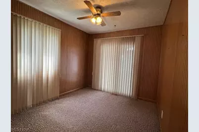 1124 Valley Drive NW, North Canton, OH 44720 - Photo 9