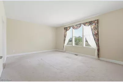 38475 Kingsbury Drive, North Ridgeville, OH 44039 - Photo 15