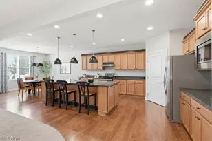 38475 Kingsbury Dr, North Ridgeville, OH 44039 - Photo 7