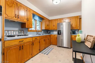 1213 Pleasantview Avenue SE, North Canton, OH 44720 - Photo 11