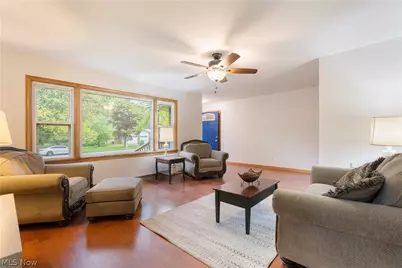 1213 Pleasantview Avenue SE, North Canton, OH 44720 - Photo 5