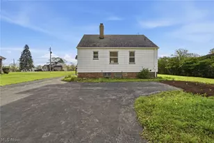 6210 Crossview Rd, Green Hills, OH 44131 - Photo 9
