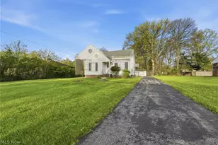6210 Crossview Rd, Green Hills, OH 44131 - Photo 5